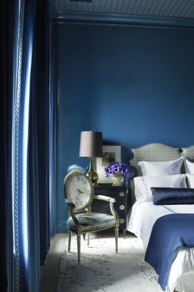 dekor kamar warna biru dongker