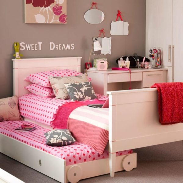 dekor tempat tidur tingkat anak perempuan