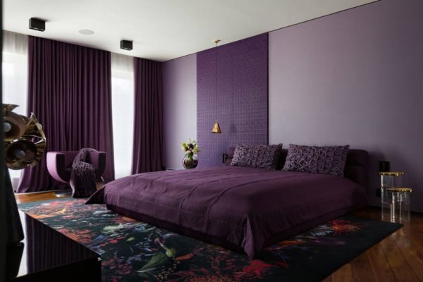 dekorasi kamar warna ungu modern
