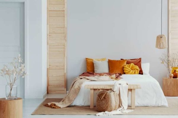 dekorasi kamar tidur sempit remaja sederhana kayu