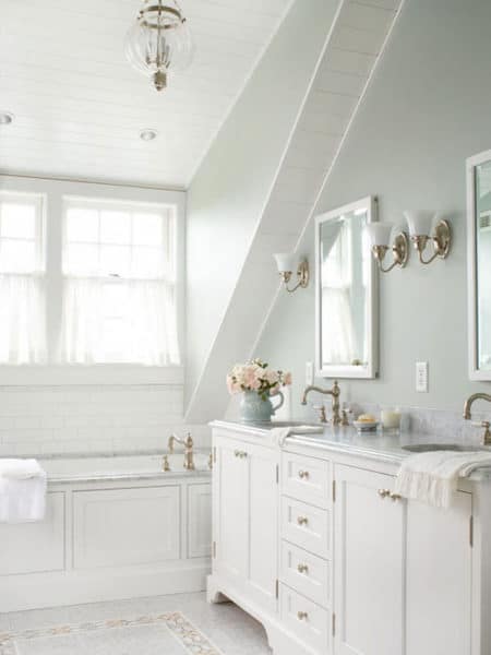 kamar mandi aesthetic putih