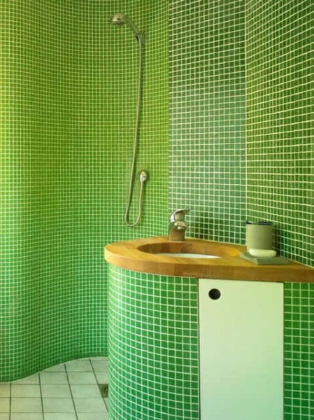 keramik kamar mandi warna hijau