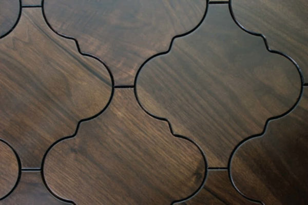 keramik lantai motif kayu berpola