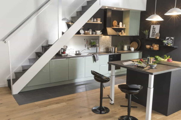 kitchen set bawah tangga modern