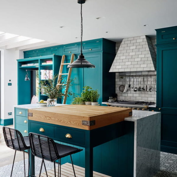 warna kitchen set mewah hijau