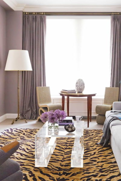 warna cat ruang tamu yang cerah - lilac