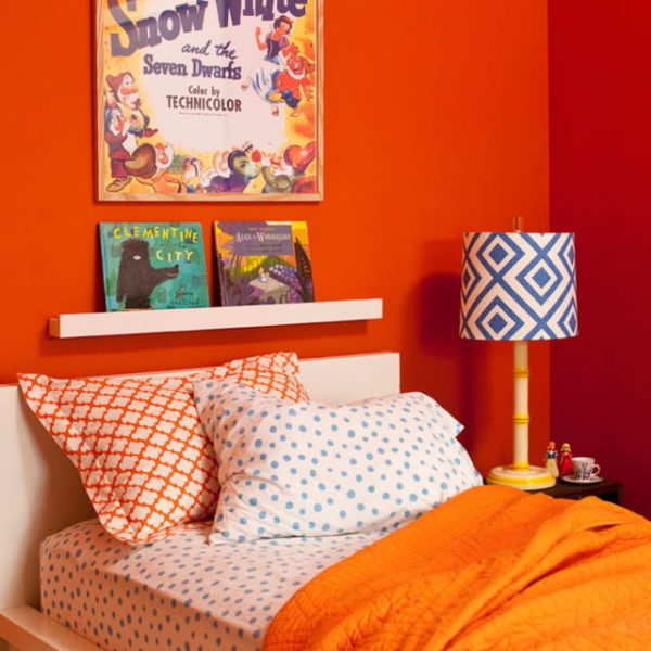 warna cat tembok kamar sempit - orange