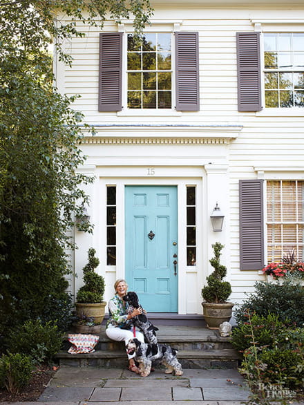 kombinasi warna cat kusen pintu dan jendela - sky blue & putih