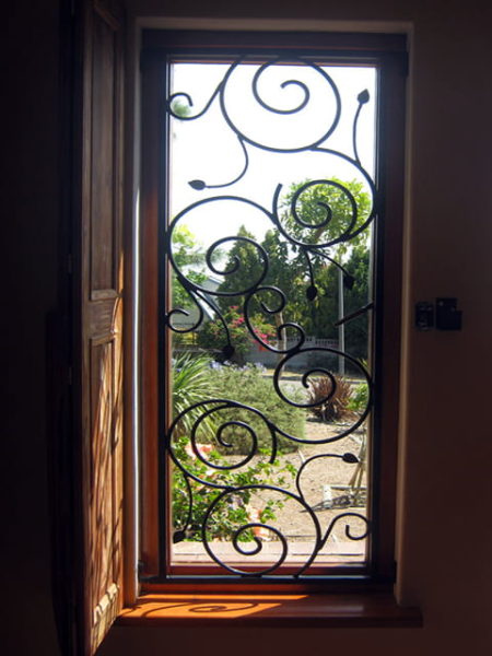 model teralis jendela klasik - motif bunga