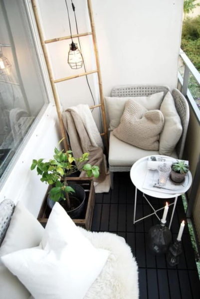 teras rumah minimalis modern - penggunaan furniture yang berkualitas