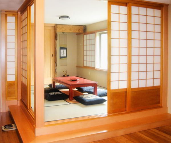 model pintu tengahnya dengan ala Jepang - desain ruang tamu 3x3 pintu tengah