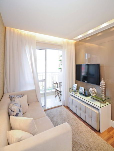 gunakan karpet yang empuk untuk ruangan menjadi lebih nyaman dari biasanya - ruang tv minimalis kecil