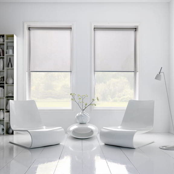 gunakan roller blind pada bagian jendela tamu yang menarik - ruang tamu minimalis 3x3